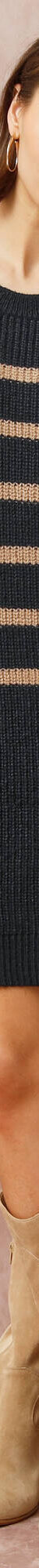 Robe-pull rayée manches longues, épaules boutonnées (marine / taupe) Robe-pull rayée manches longues, épaules boutonnées (marine / taupe)